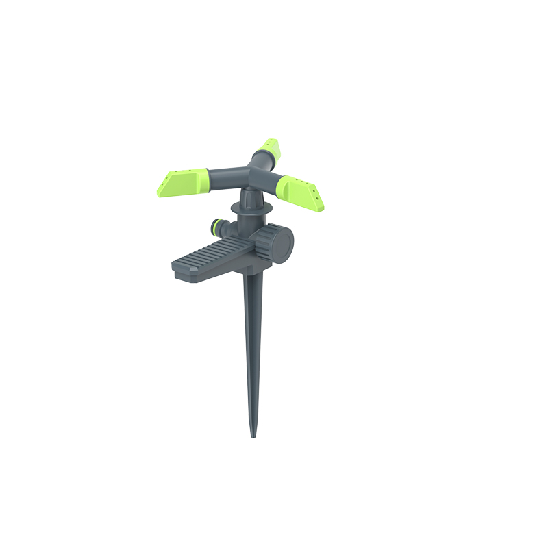 Three arms sprinkler with plastic spike TS1221